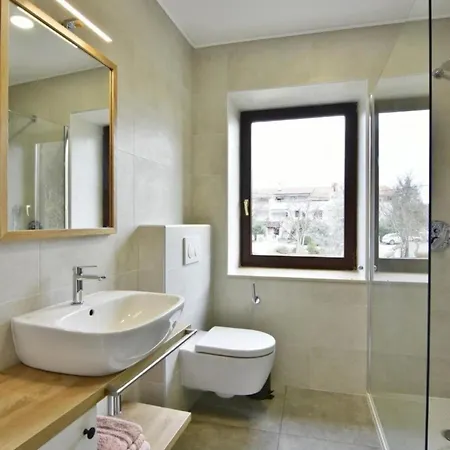 Apartmán In Valica Mit Grossem Garten *